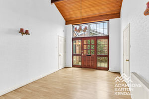 Photo 17- click for photo gallery